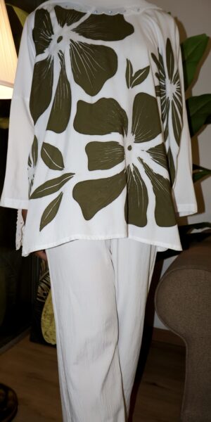 Exclusive Batik Lukis blouse (White