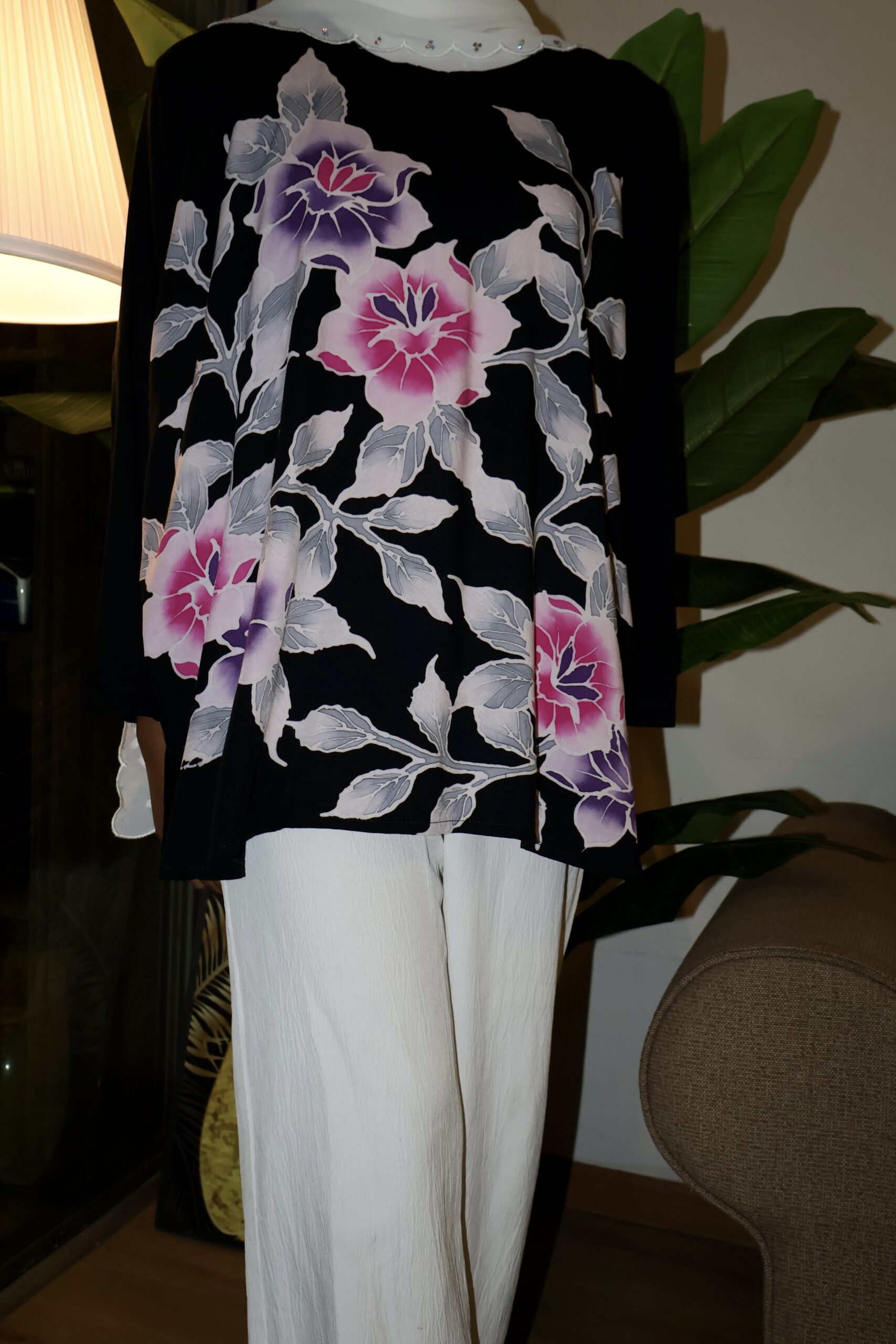 Exclusive Batik Lukis blouse (black)