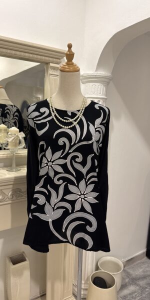 Exclusive Batik Lukis blouse (black grey flower) - Image 2