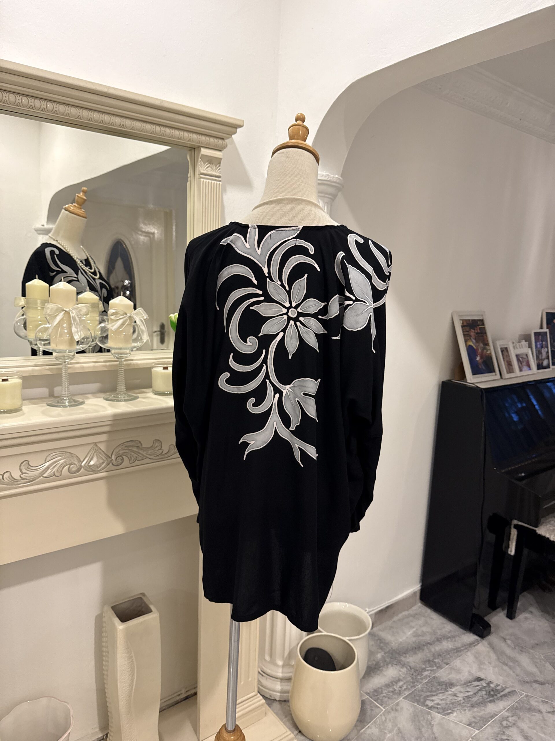 Exclusive Batik Lukis blouse (black grey flower) - Image 3
