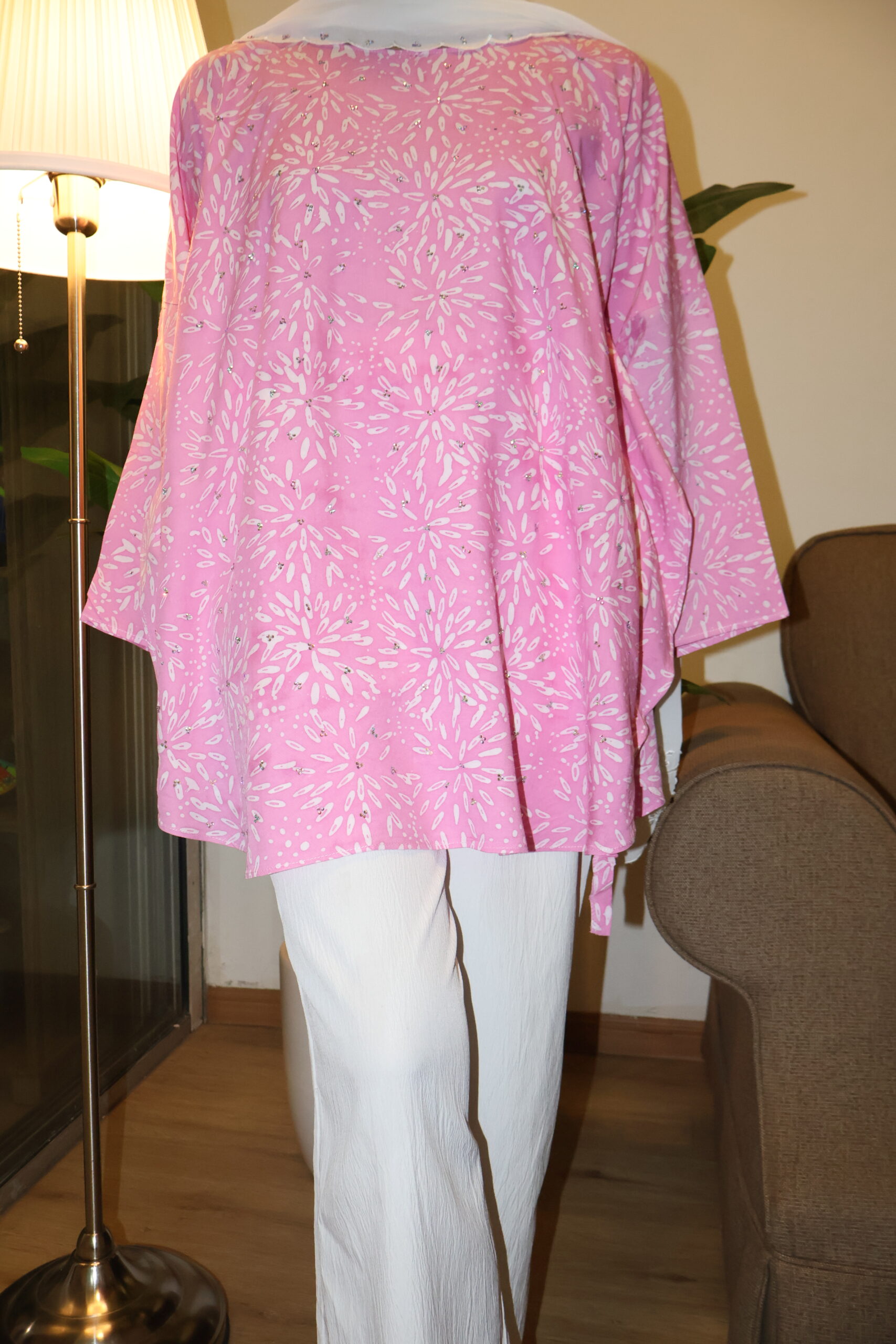 Stamped Batik Blouse With diamonds (Soft Pink)