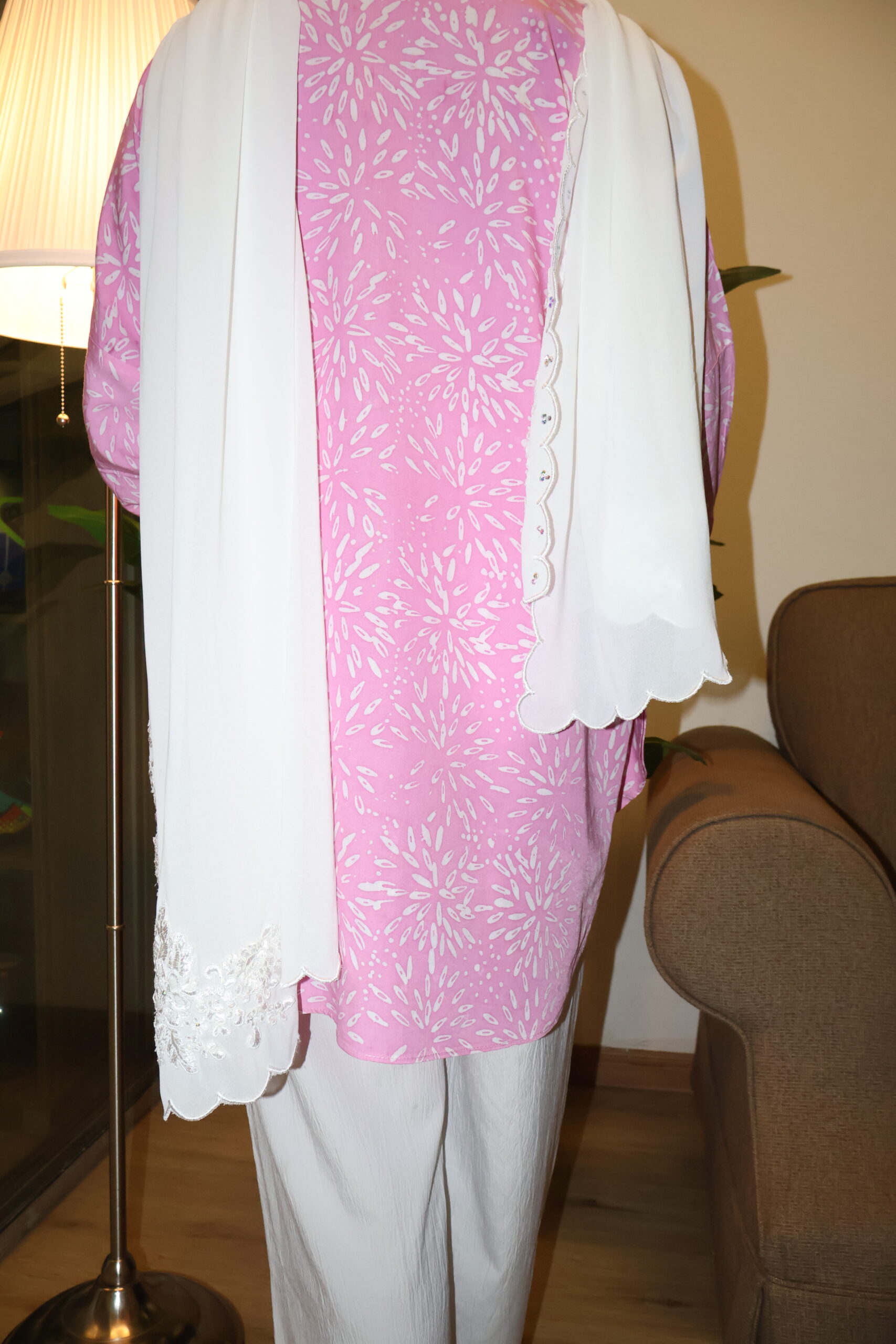 Stamped Batik Blouse With diamonds (Soft Pink) - Image 2