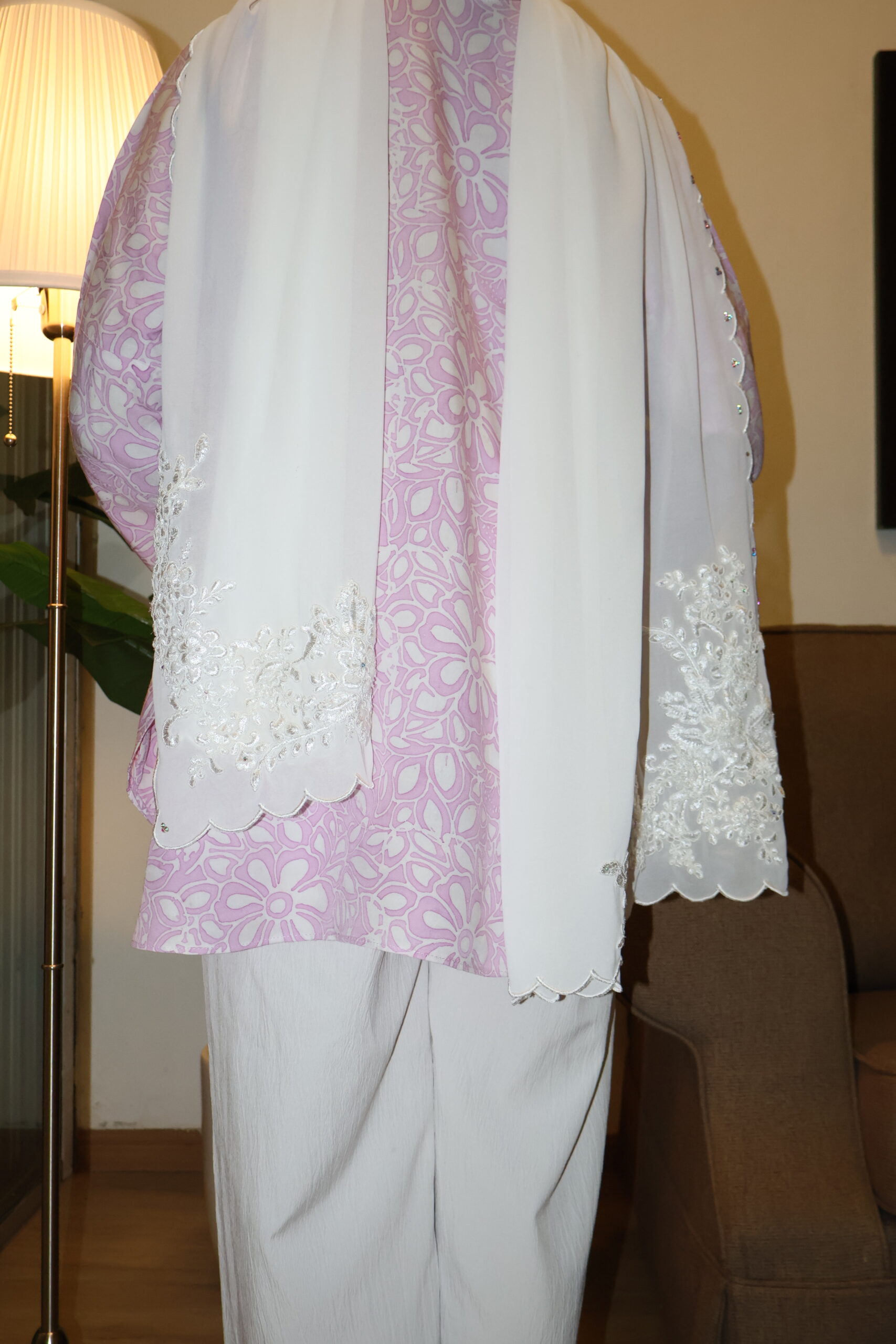Stamped Batik Blouse With diamonds (Sweet Pink) - Image 3
