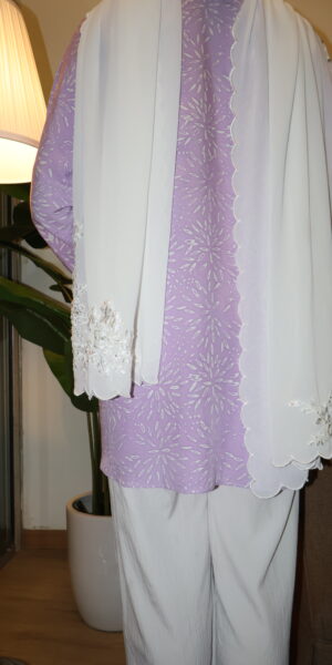 Stamped Batik Blouse With diamonds (lilac) - Image 3