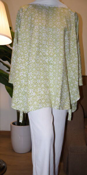 Stamped Batik Blouse With diamonds (hijau pucuk pisang)