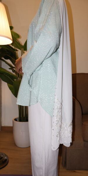 Stamped Batik Blouse With diamonds (Pastel Green) - Image 2